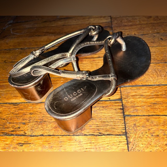 Gold sling back GUCCI sandals 👡 - Picture 9 of 10